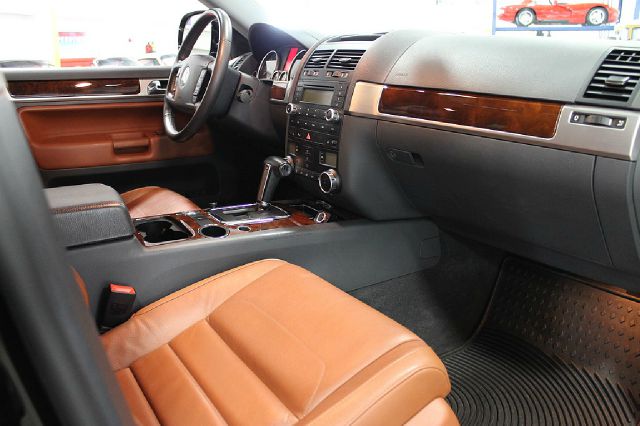 2008 Volkswagen Touareg 2 Limited 4D Utility 4WD