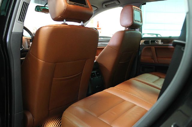 2008 Volkswagen Touareg 2 Limited 4D Utility 4WD