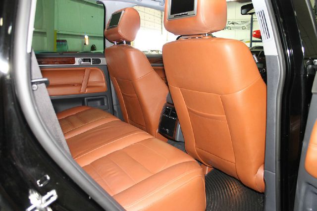 2008 Volkswagen Touareg 2 Limited 4D Utility 4WD