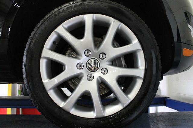 2008 Volkswagen Touareg 2 Limited 4D Utility 4WD
