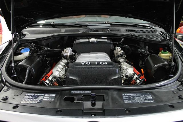 2008 Volkswagen Touareg 2 Limited 4D Utility 4WD