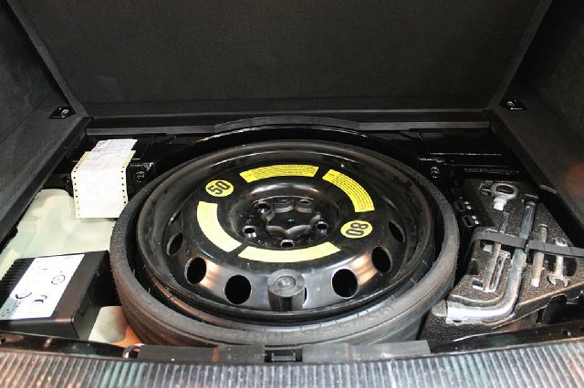 2008 Volkswagen Touareg 2 Limited 4D Utility 4WD