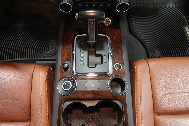 2008 Volkswagen Touareg 2 Limited 4D Utility 4WD