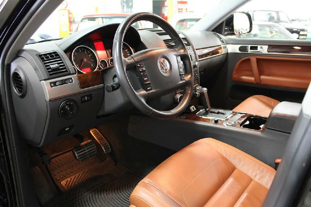 2008 Volkswagen Touareg 2 Limited 4D Utility 4WD