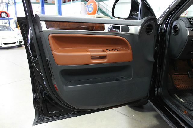 2008 Volkswagen Touareg 2 Limited 4D Utility 4WD