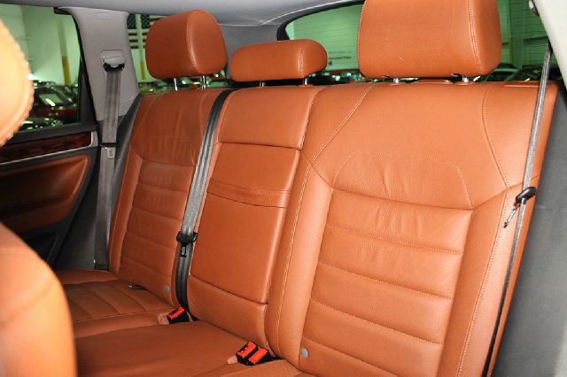 2008 Volkswagen Touareg 2 Limited 4D Utility 4WD