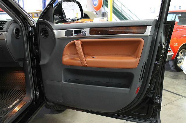 2008 Volkswagen Touareg 2 Limited 4D Utility 4WD