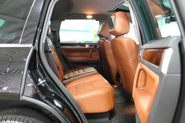 2008 Volkswagen Touareg 2 Limited 4D Utility 4WD