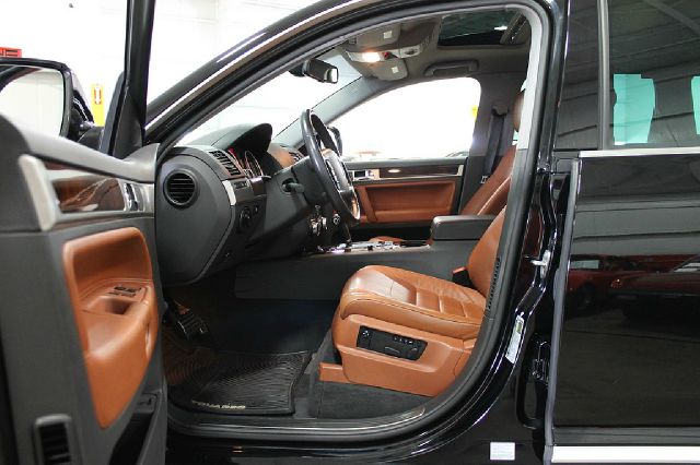 2008 Volkswagen Touareg 2 Limited 4D Utility 4WD