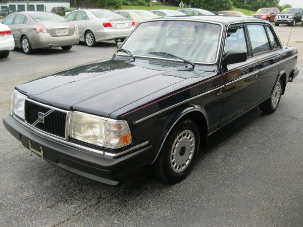 1987 Volvo 240 SR5 TRD Sport