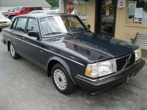 1987 Volvo 240 SR5 TRD Sport