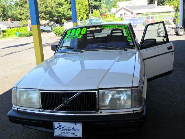 1987 Volvo 240 SR5 TRD Sport