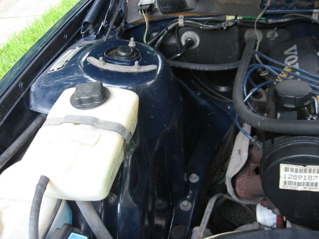 1988 Volvo 240 SR5 TRD Sport