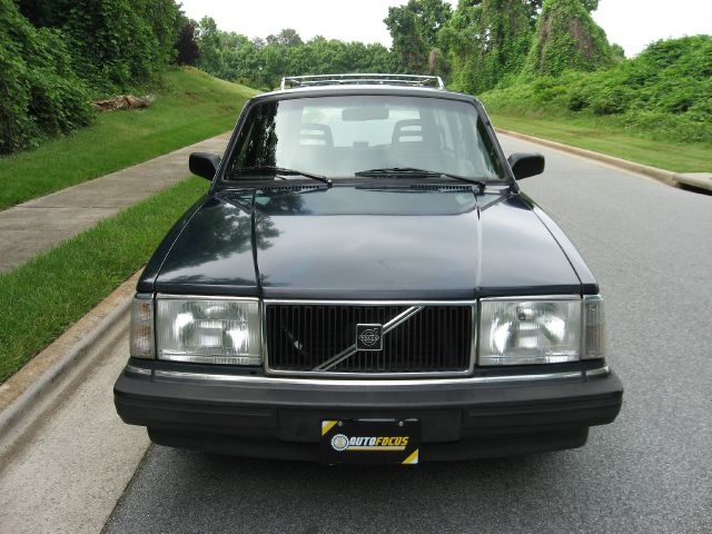 1988 Volvo 240 SR5 TRD Sport