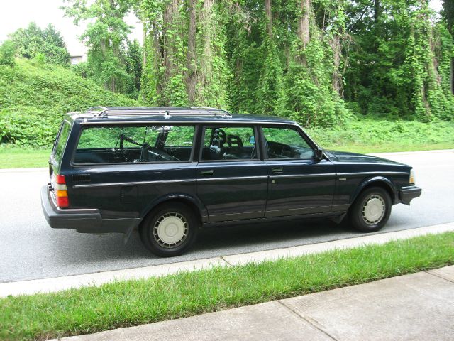 1988 Volvo 240 SR5 TRD Sport