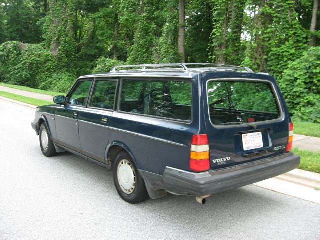 1988 Volvo 240 SR5 TRD Sport