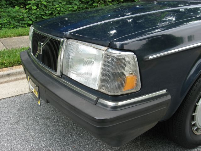1988 Volvo 240 SR5 TRD Sport