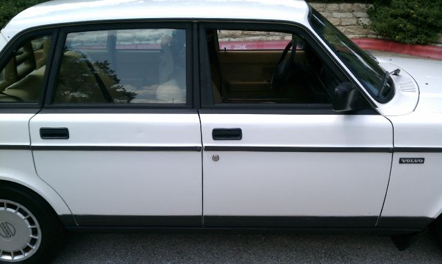 1992 Volvo 240 Base