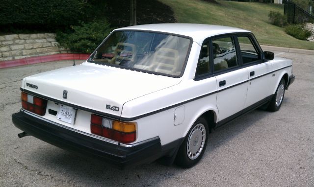1992 Volvo 240 Base
