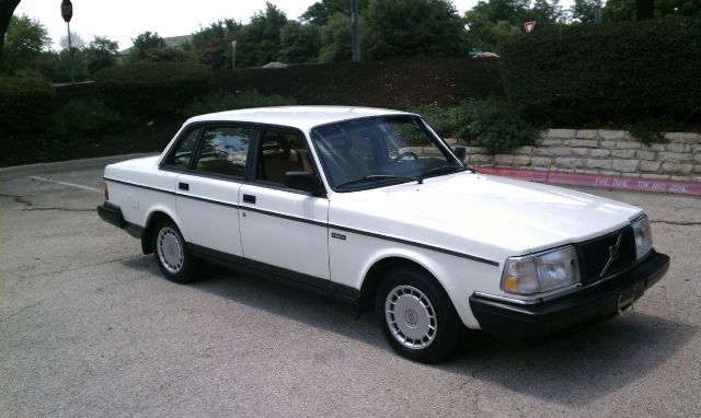 1992 Volvo 240 Base