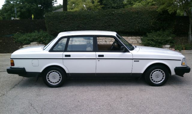 1992 Volvo 240 Base