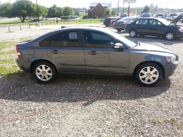 2007 Volvo 240 4X4 ED. Bauer EL