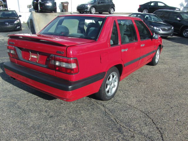 1995 Volvo 850 Series S Sedan