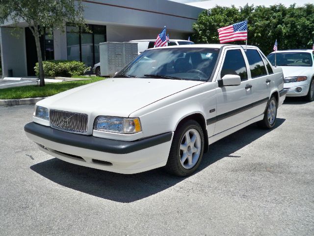 1996 Volvo 850 Series LS Special Value