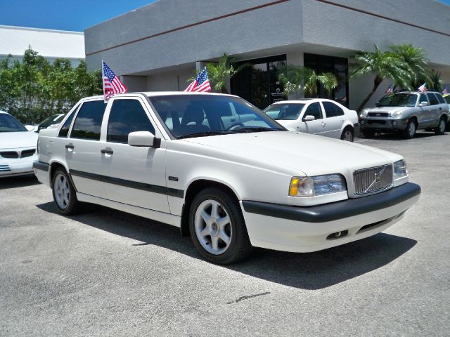1996 Volvo 850 Series LS Special Value