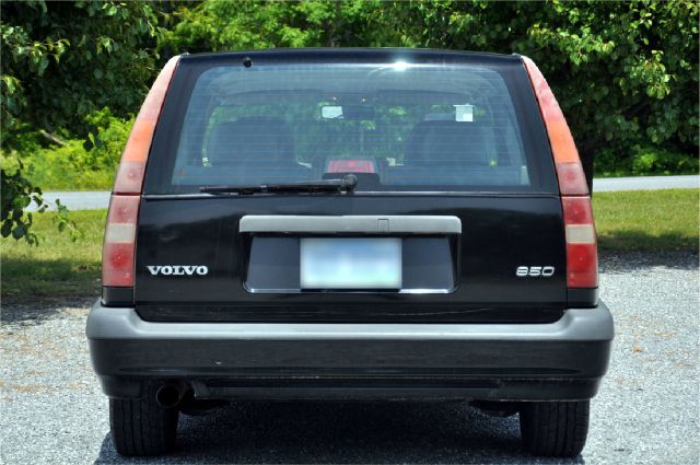 1996 Volvo 850 Series LS Special Value