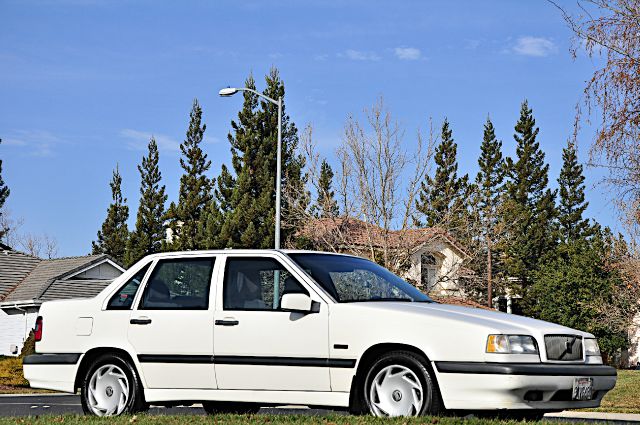 1996 Volvo 850 Series LS Special Value