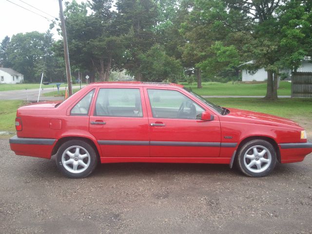 1997 Volvo 850 Series Base