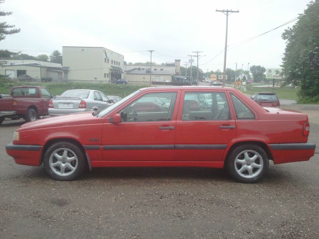 1997 Volvo 850 Series Base
