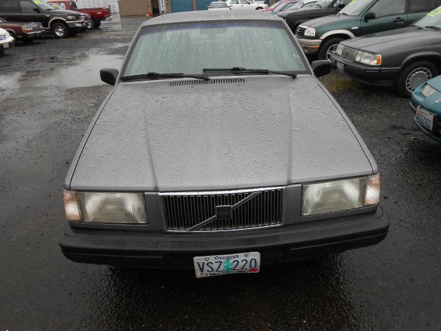 1993 Volvo 940 Series Base
