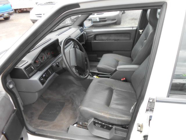 1995 Volvo 940 Series Base