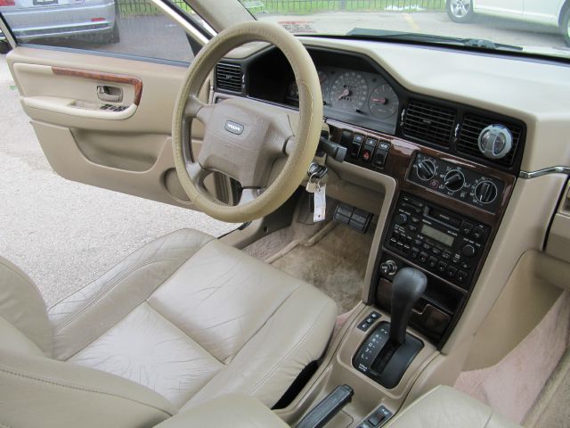 1995 Volvo 960 Series Base