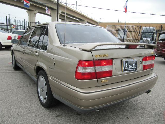 1995 Volvo 960 Series Base