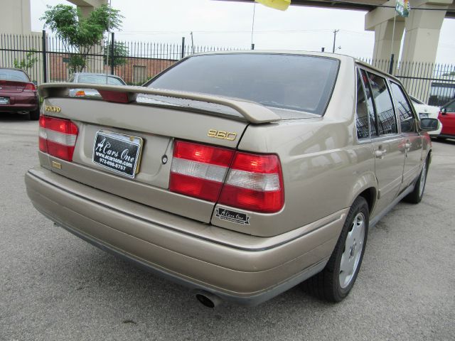 1995 Volvo 960 Series Base
