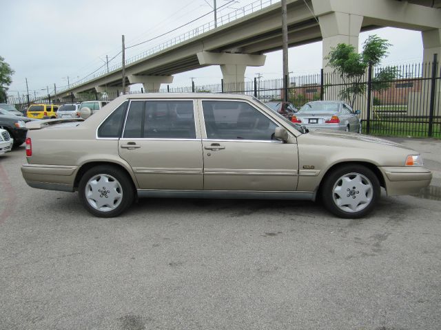 1995 Volvo 960 Series Base