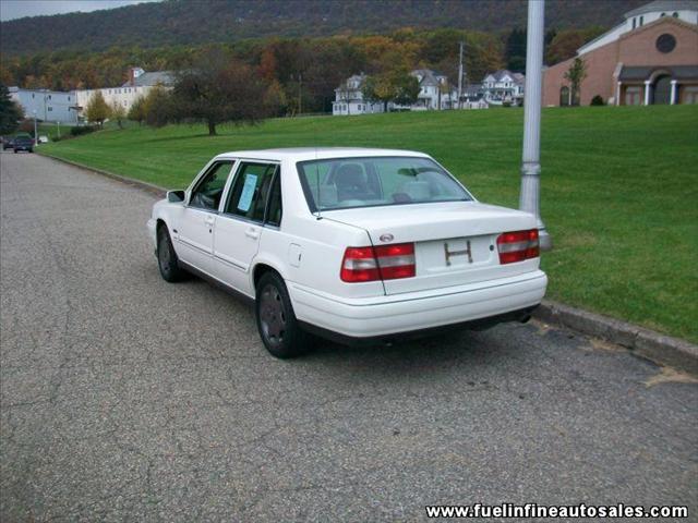 1997 Volvo 960 Series Base