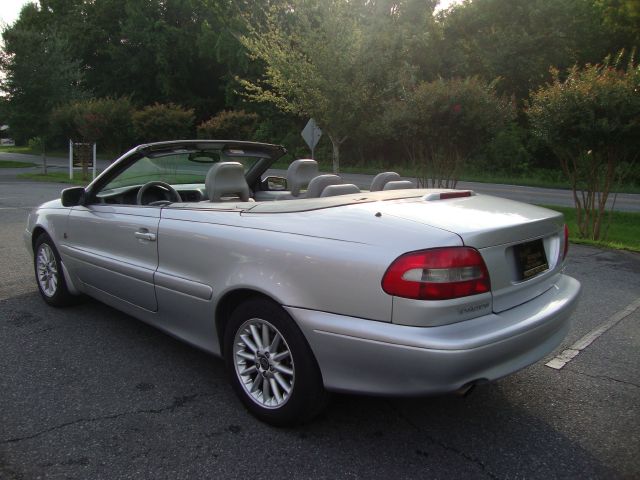 2000 Volvo C70 4dr 114 WB XLT 4WD