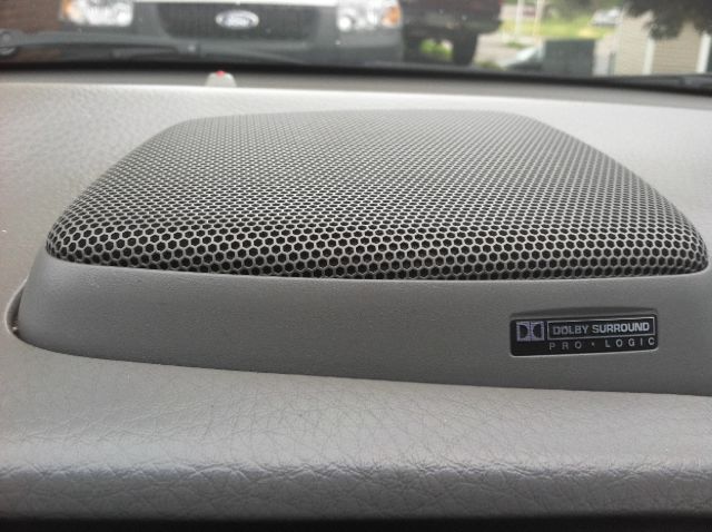 2001 Volvo C70 4dr 114 WB XLT 4WD