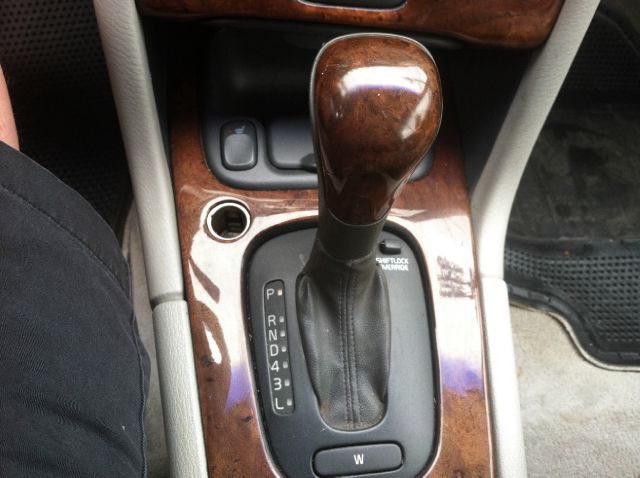 2001 Volvo C70 4dr 114 WB XLT 4WD