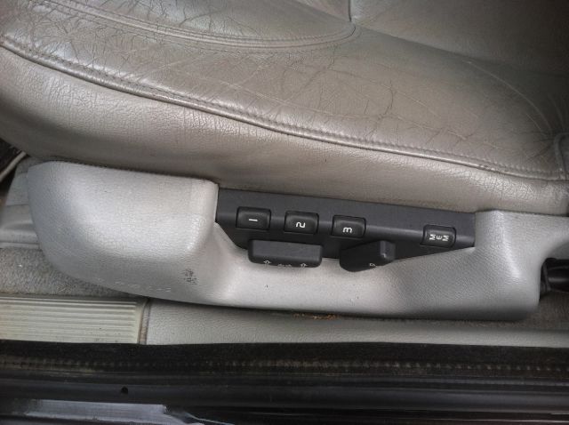 2001 Volvo C70 4dr 114 WB XLT 4WD