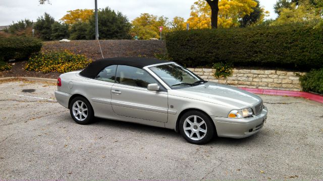 2001 Volvo C70 4dr 114 WB XLT 4WD