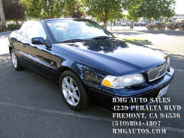2002 Volvo C70 4dr 114 WB XLT 4WD