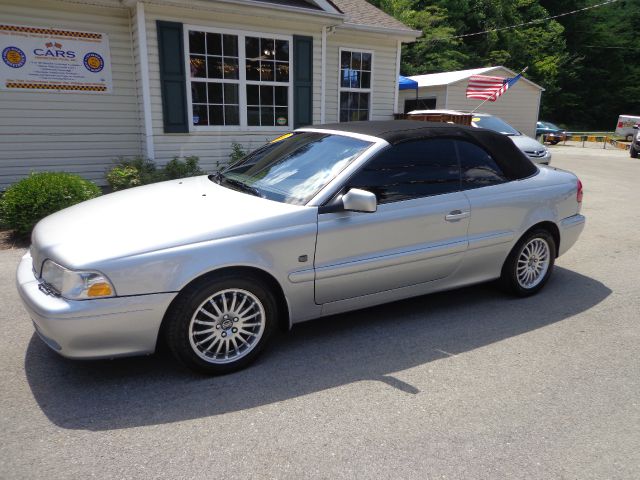 2002 Volvo C70 4dr 114 WB XLT 4WD