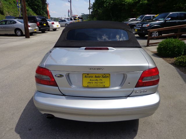 2002 Volvo C70 4dr 114 WB XLT 4WD