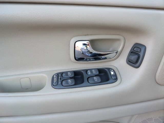 2004 Volvo C70 4dr Overland 4WD 4x4 SUV