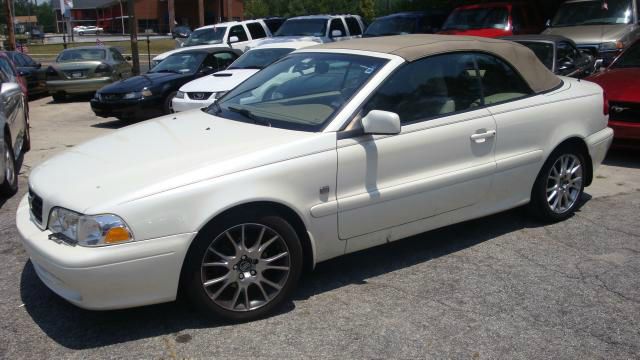 2004 Volvo C70 4dr 114 WB XLT 4WD